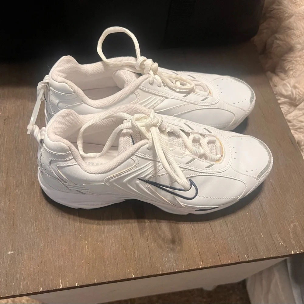 Nike Men’s Vintage Rolling Rail Walk